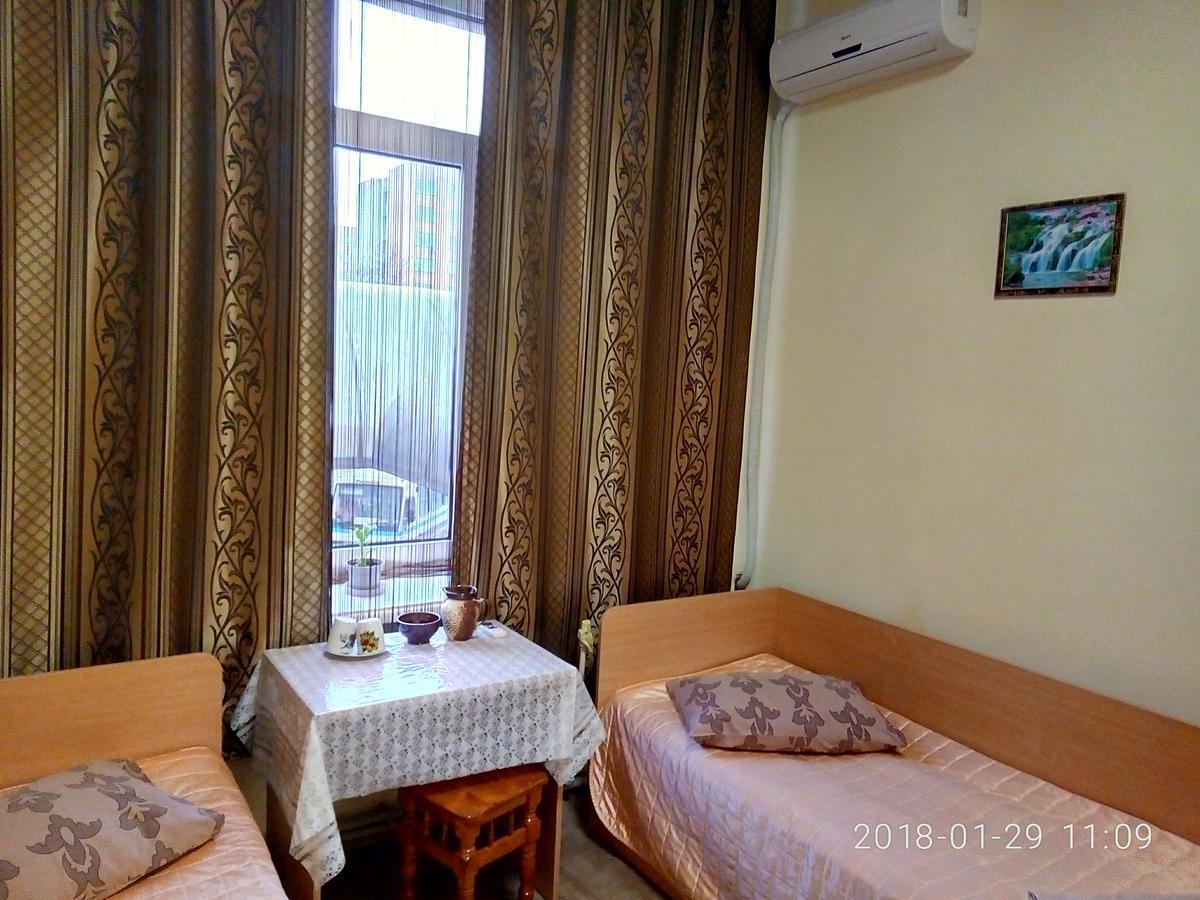 Hotel As 1 Ужгород Екстериор снимка